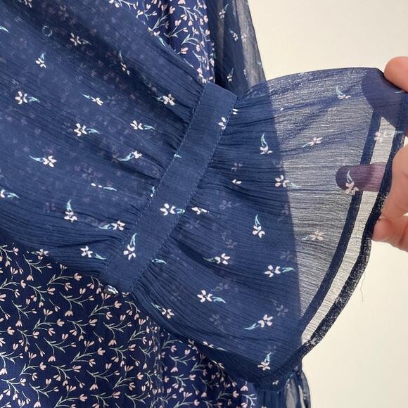 Lucky Brand Women's Small Navy Long Flare Sleeve V Neck Sheer Back Floral Blouse - Picture 5 of 7